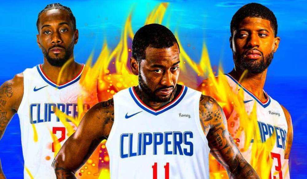 莫雷托：那不勒斯想在冬窗从罗马引进洛伦佐-佩莱格里尼（莫雷托：那不勒斯冬窗有意从罗马签下洛伦佐-佩莱格里尼）