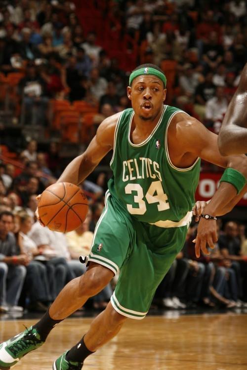 传中助凯恩破门，拉什福德收获职业生涯第100个助攻（拉什福德完成生涯百助，精准传中助凯恩得分）