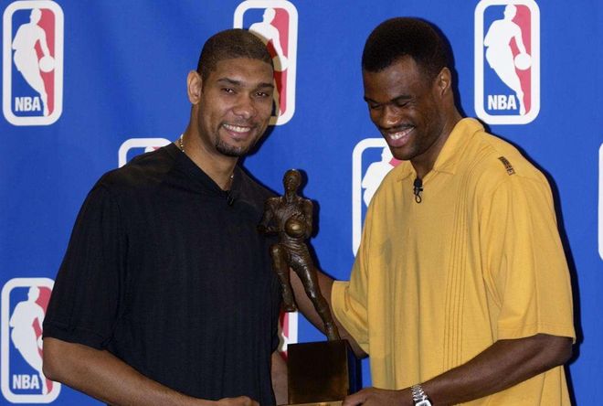 美记：库里距离复出还有一段时间，这次客场之旅可能看不到他（美记：库里复出尚需时日，本次客场之旅恐难见到他）